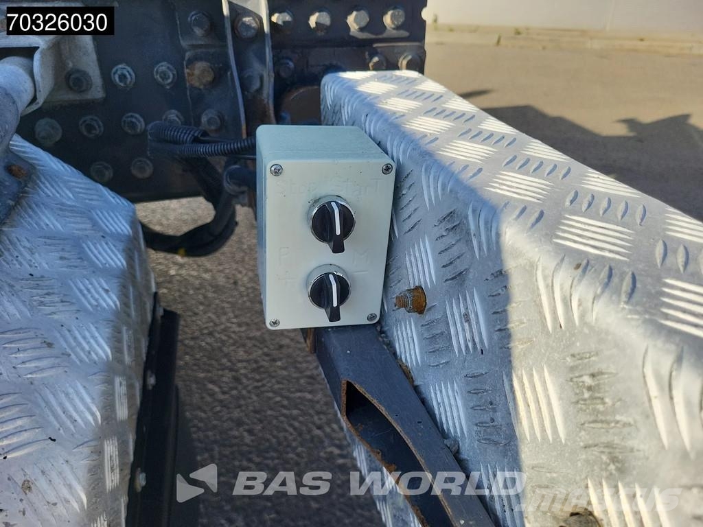 Volvo FMX 460 8X4 HIAB XR21Z59 Containers system Big-Axl شاحنات الرافعات الخطافية