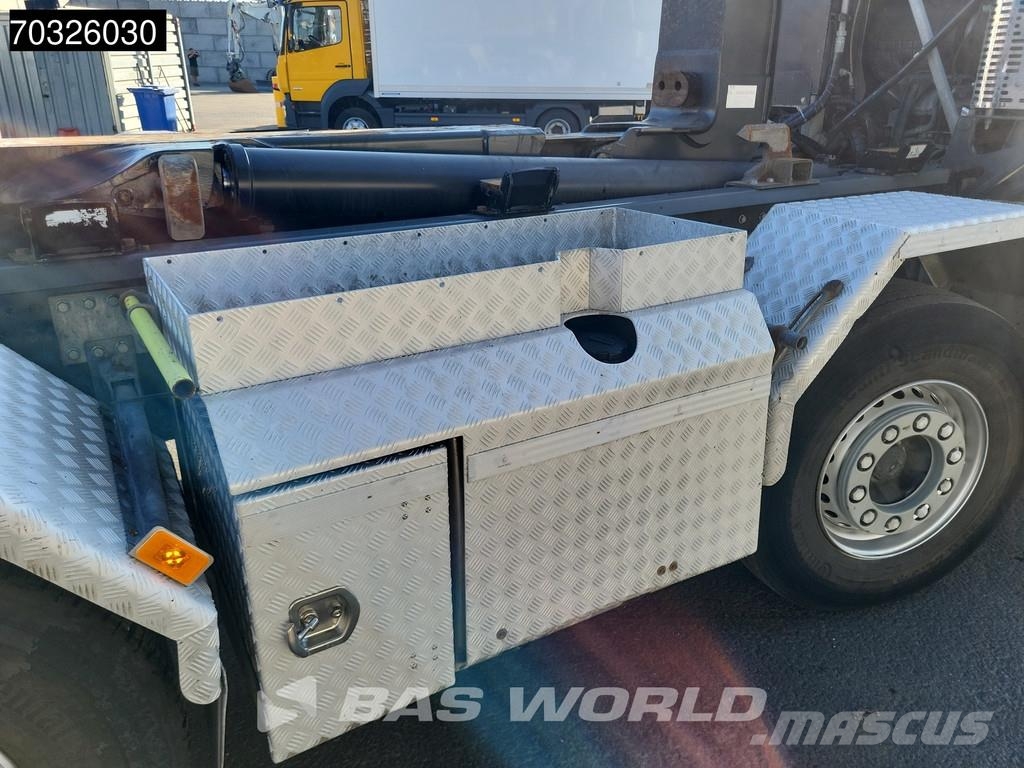 Volvo FMX 460 8X4 HIAB XR21Z59 Containers system Big-Axl Camiones polibrazo