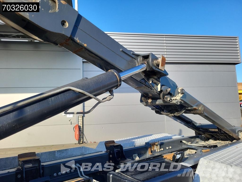 Volvo FMX 460 8X4 HIAB XR21Z59 Containers system Big-Axl شاحنات الرافعات الخطافية