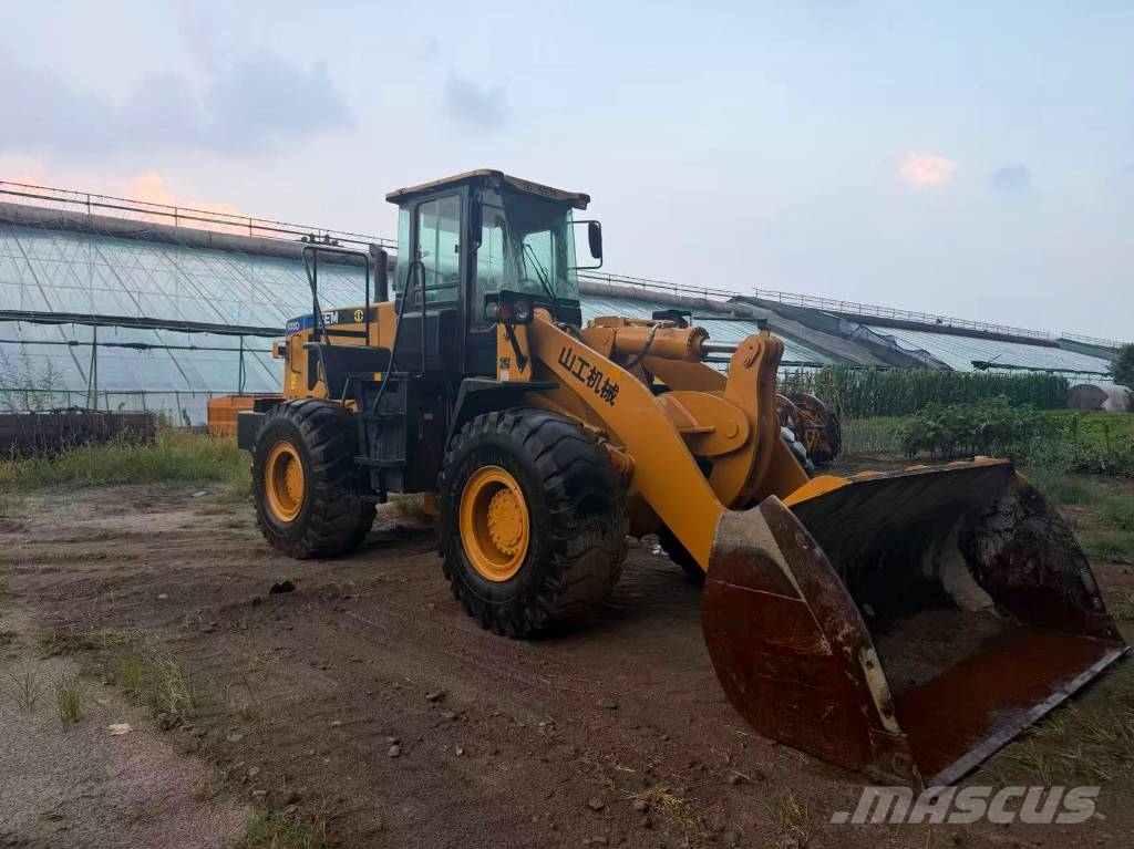 SEM 630 B 輪胎式裝載機