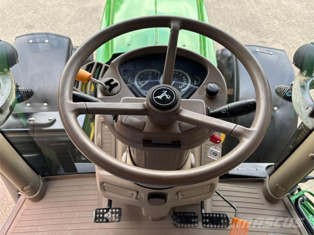 John Deere 6150R Traktorok