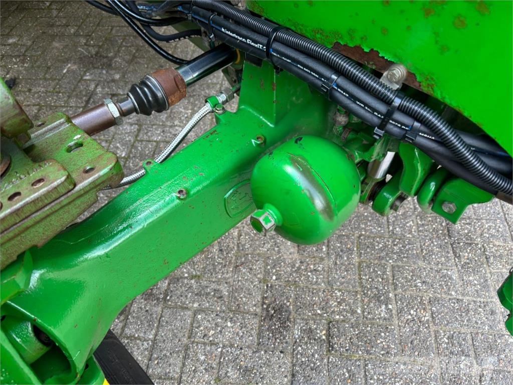 John Deere 6150R Traktorok