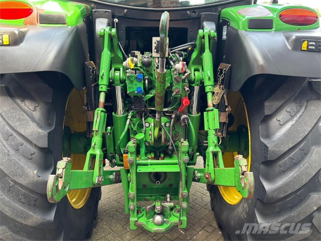 John Deere 6150R Traktorok