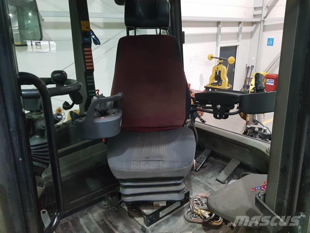 Huddig 1260C 反鏟裝載機