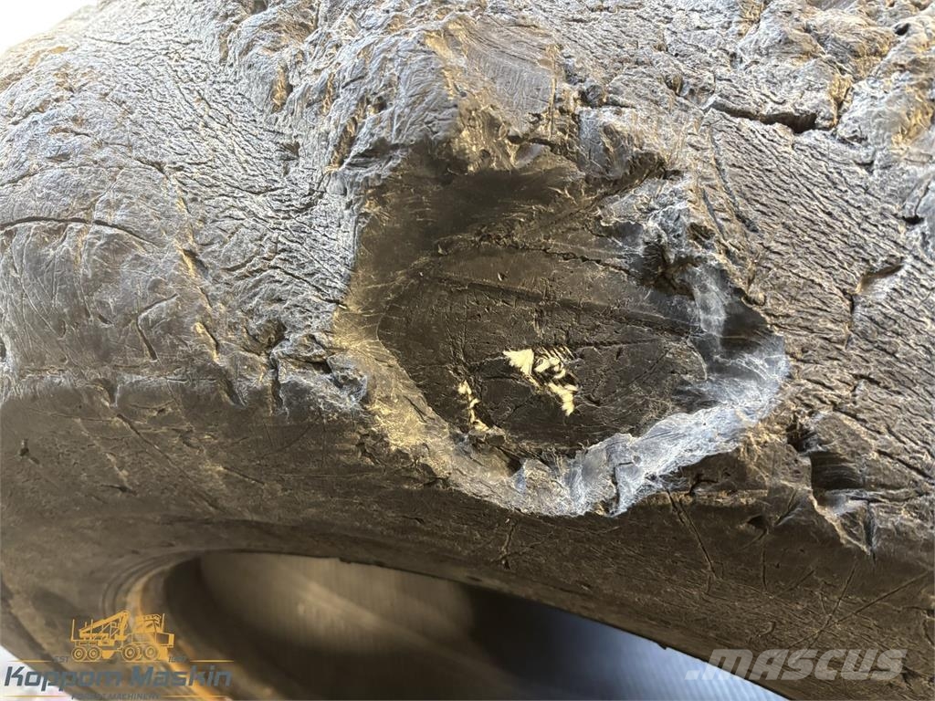 Nokian Fkf 710/45x26,5 Used/Beg Renkaat ja vanteet