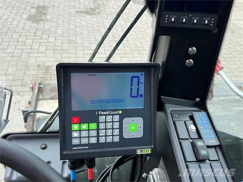 RMH Liberty 12 Mešaona stočne hrane
