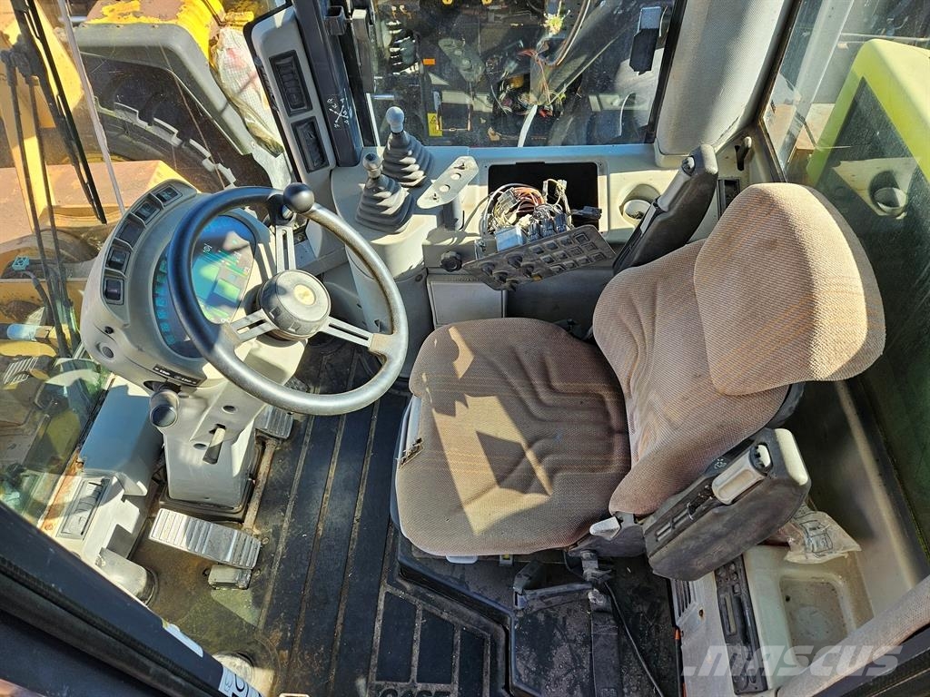 CASE 821C -  (For parts) Wheel loaders