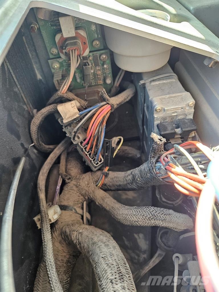 CASE 821C -  (For parts) Wheel loaders