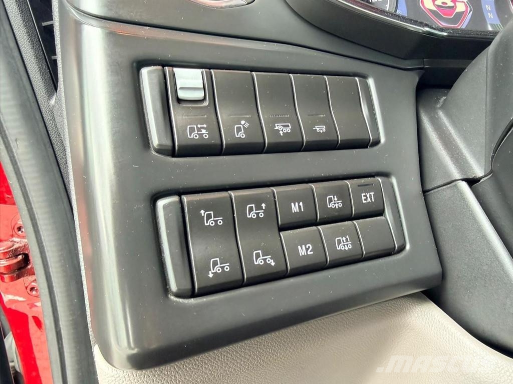 Scania R 580 full air, Retarder, special interior Vetopöytäautot