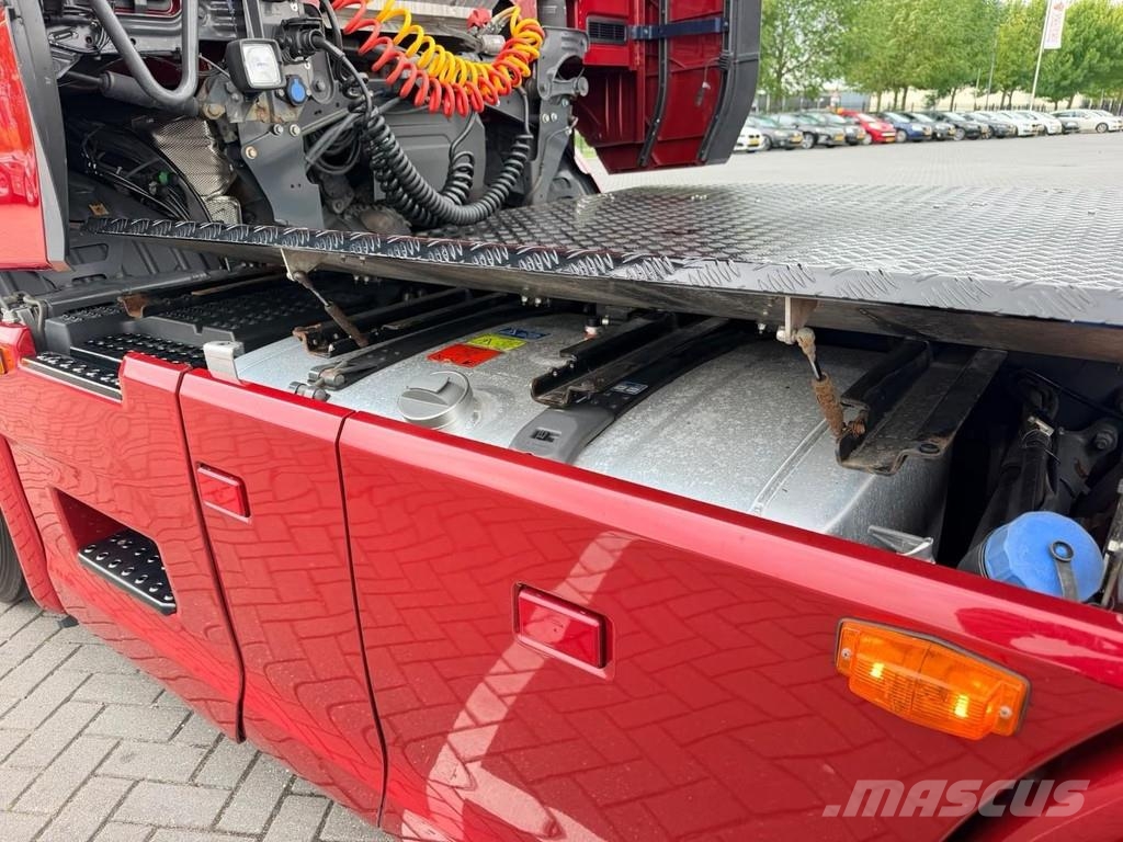 Scania R 580 full air, Retarder, special interior Vetopöytäautot
