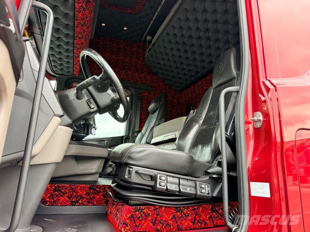 Scania R 580 full air, Retarder, special interior Vetopöytäautot