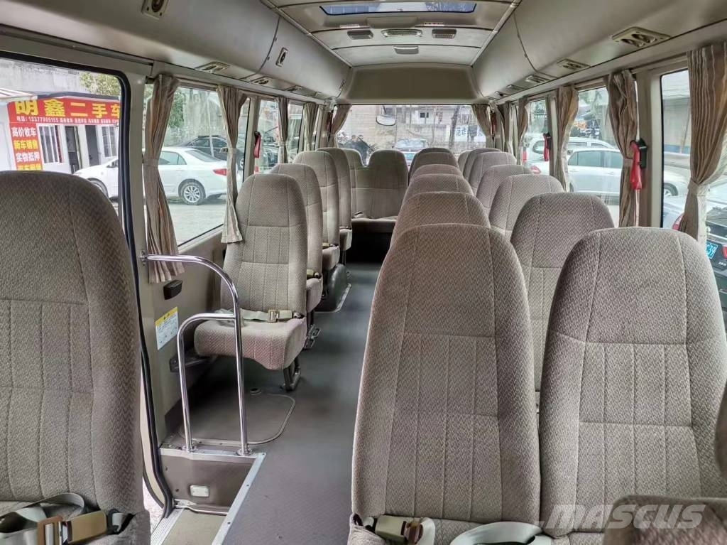 Toyota Coaster Bus 迷你巴士