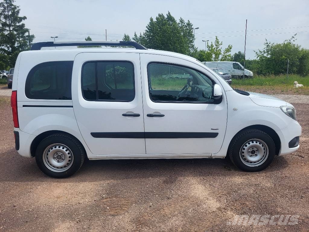 Mercedes-Benz Citan 111 CDI Vehículos de caha cerrada
