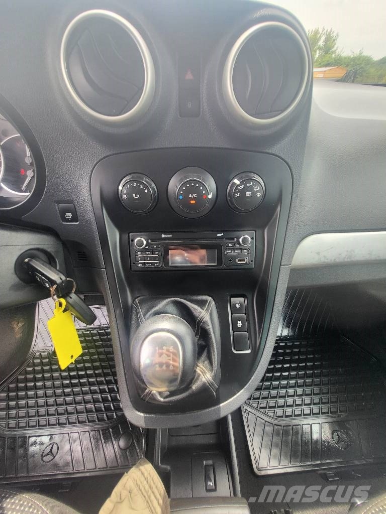 Mercedes-Benz Citan 111 CDI Vehículos de caha cerrada