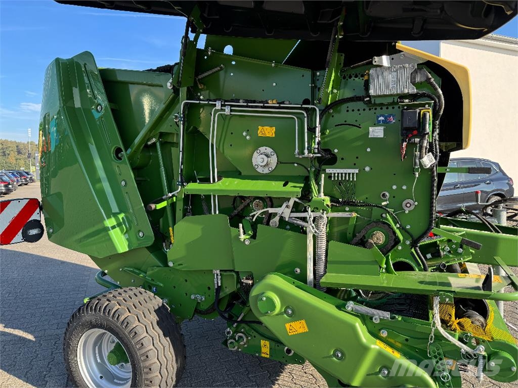 Krone Comprima F 125 XC محزمات مستديرة