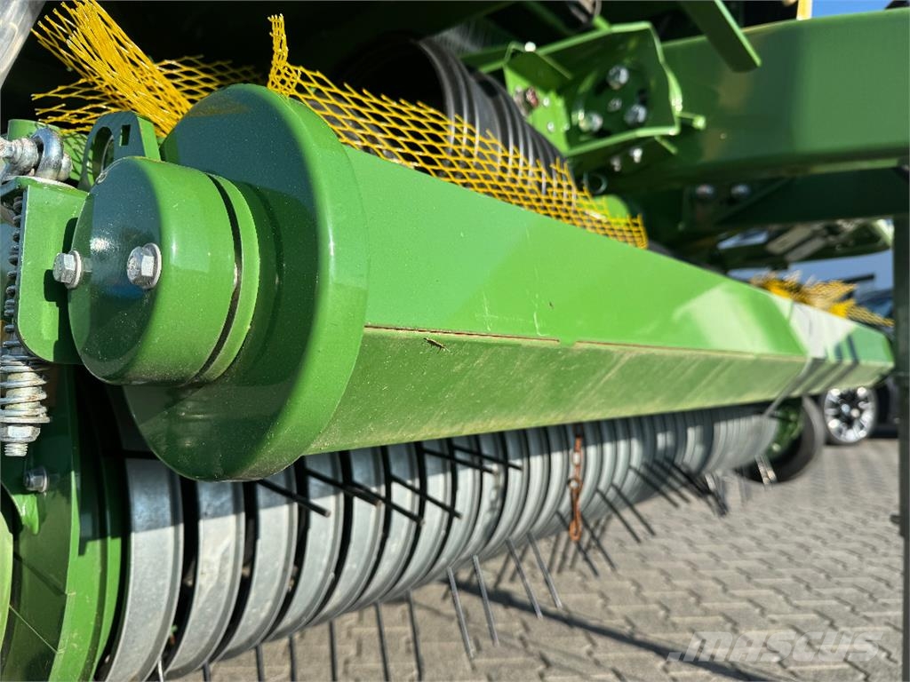 Krone Comprima F 125 XC محزمات مستديرة