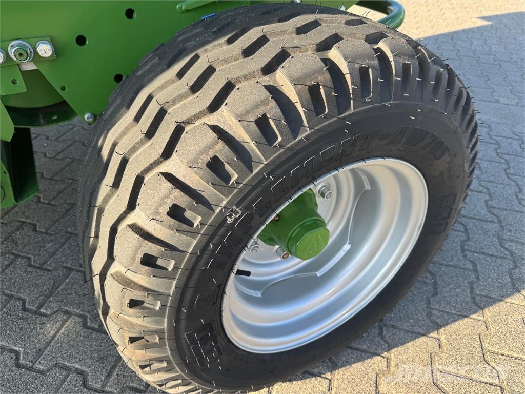 Krone Comprima F 125 XC محزمات مستديرة