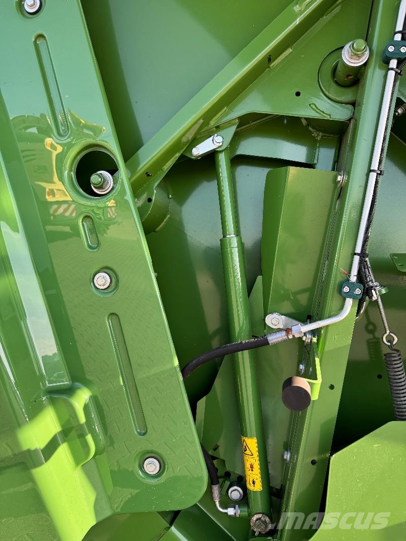 Krone Comprima F 125 XC محزمات مستديرة
