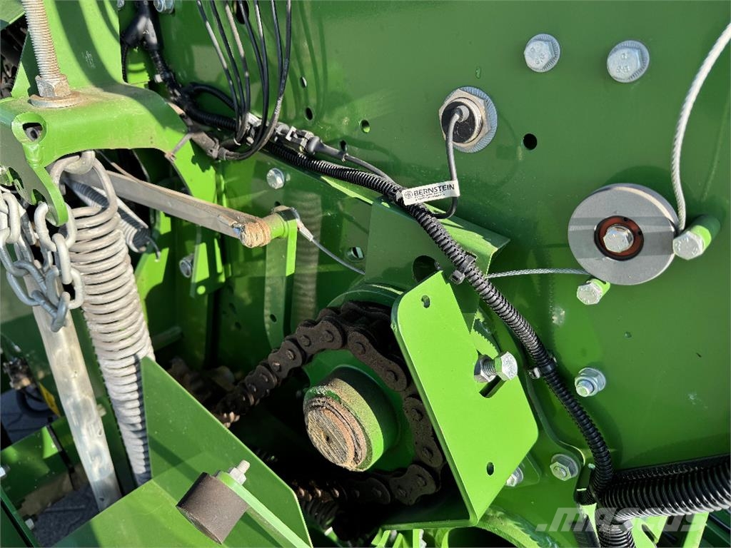 Krone Comprima F 125 XC محزمات مستديرة