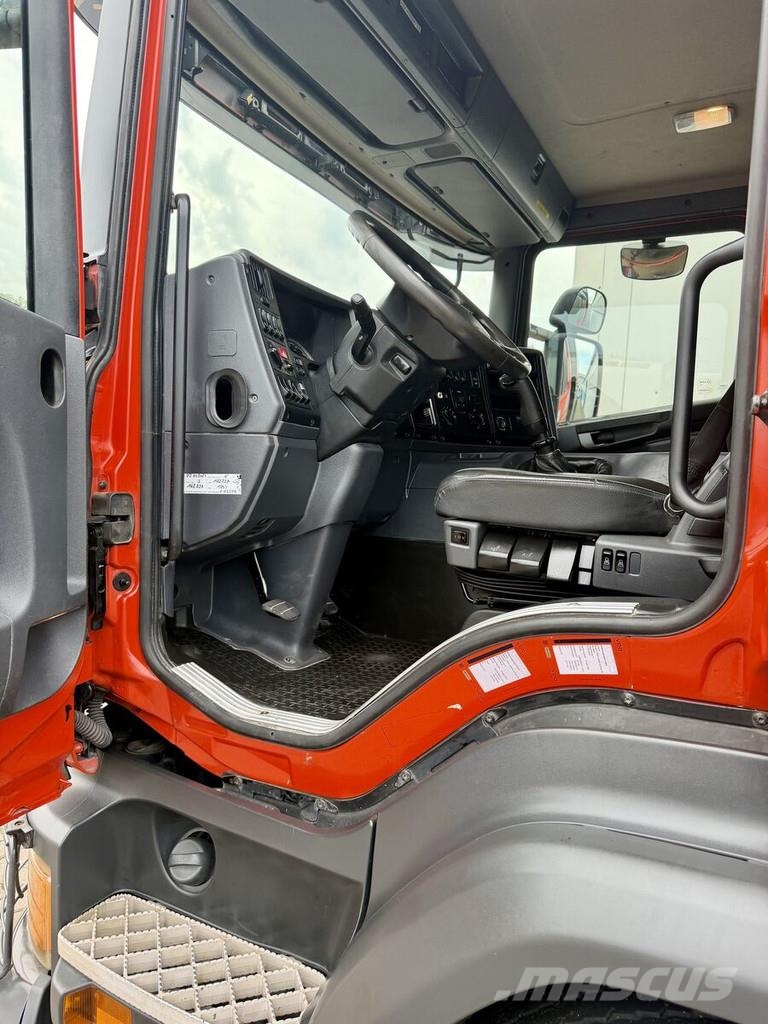 Scania P 450 6x2 mit DISAB Trockensauger mit Saugrüssel B حفارات خاصة