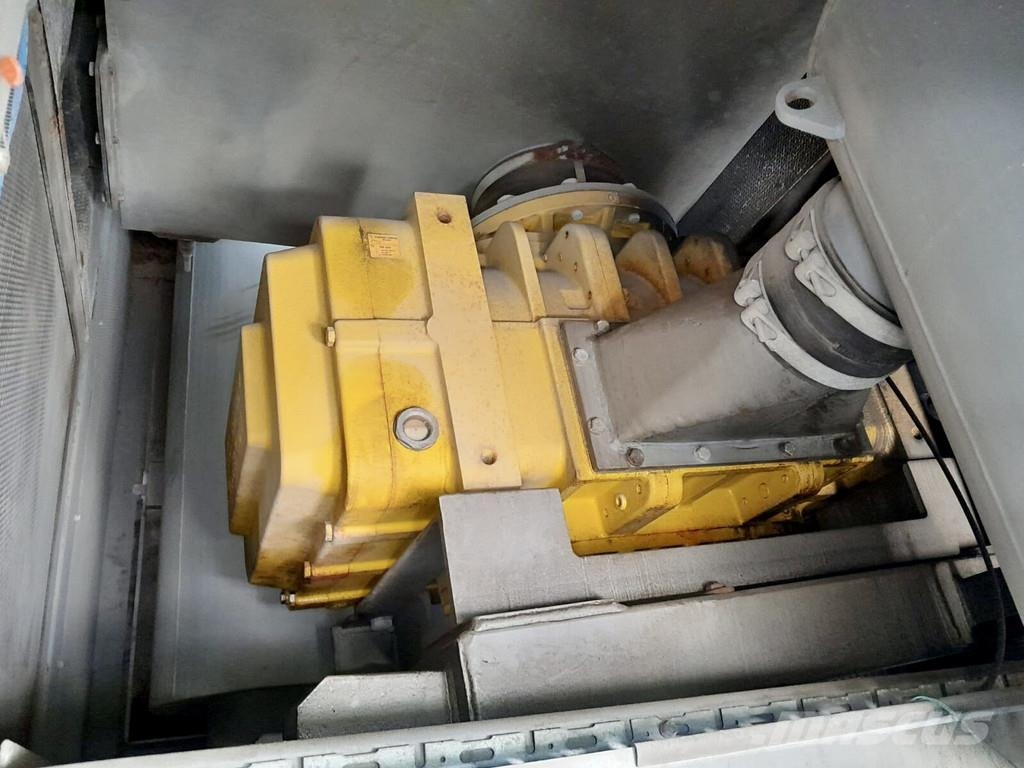 Scania P 450 6x2 mit DISAB Trockensauger mit Saugrüssel B 特种挖掘机