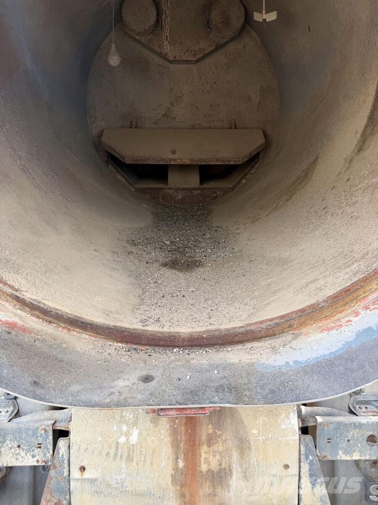 Scania P 450 6x2 mit DISAB Trockensauger mit Saugrüssel B 特种挖掘机