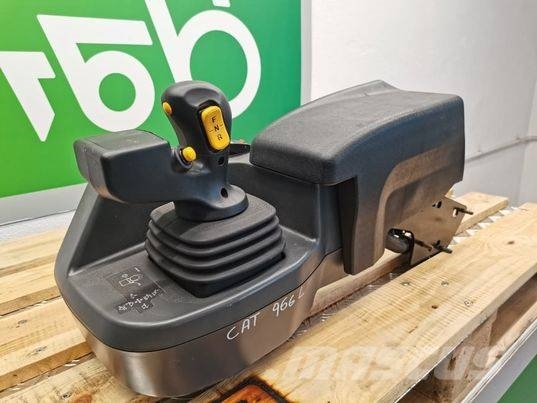 CAT 980H armster joystick Kabinen