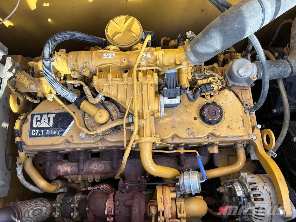 CAT 330 (NEXT GEN) Escavadoras de rastos