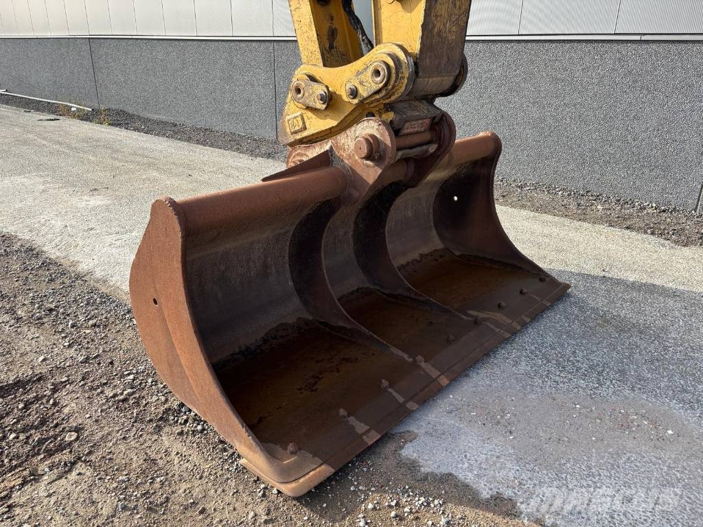 CAT 330 (NEXT GEN) Escavadoras de rastos