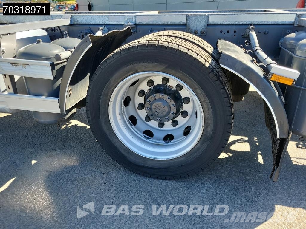 DAF CF 370 CF 4X2 NL-Truck APK BDF 2000kg Ladebordwand Camiones desmontables