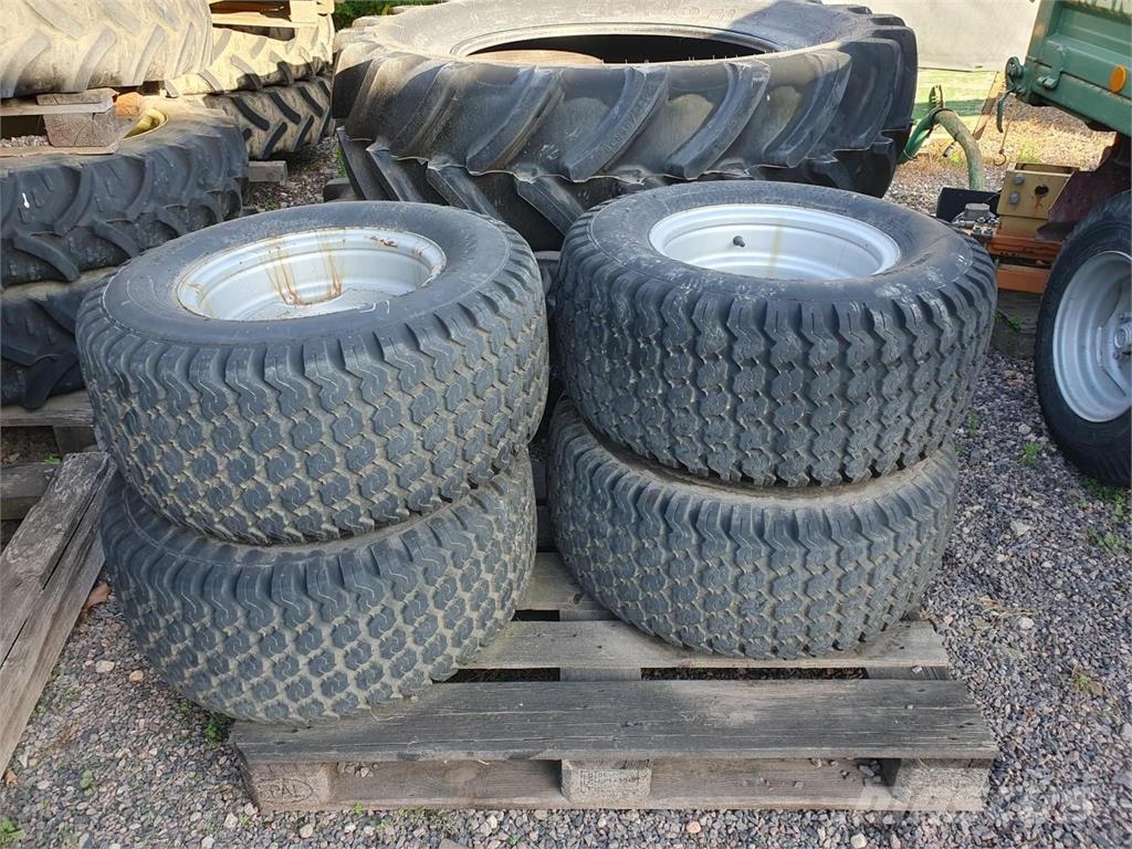 Goodyear 29x12.50-15 x4 Tyres, wheels and rims