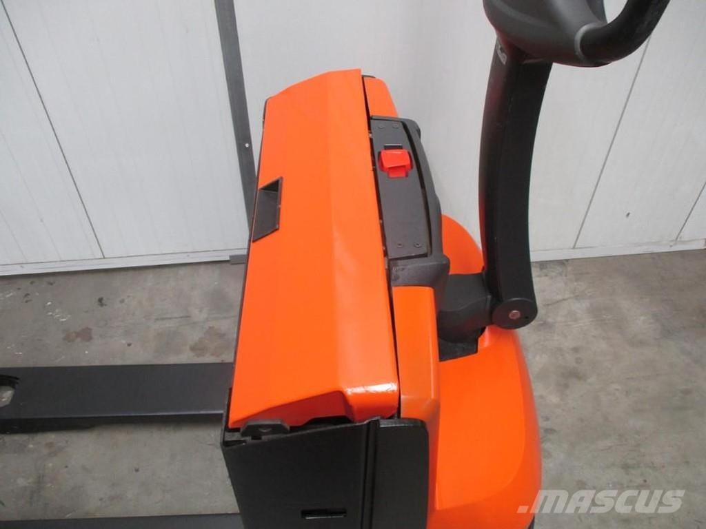 Toyota LWE140 Low lifter
