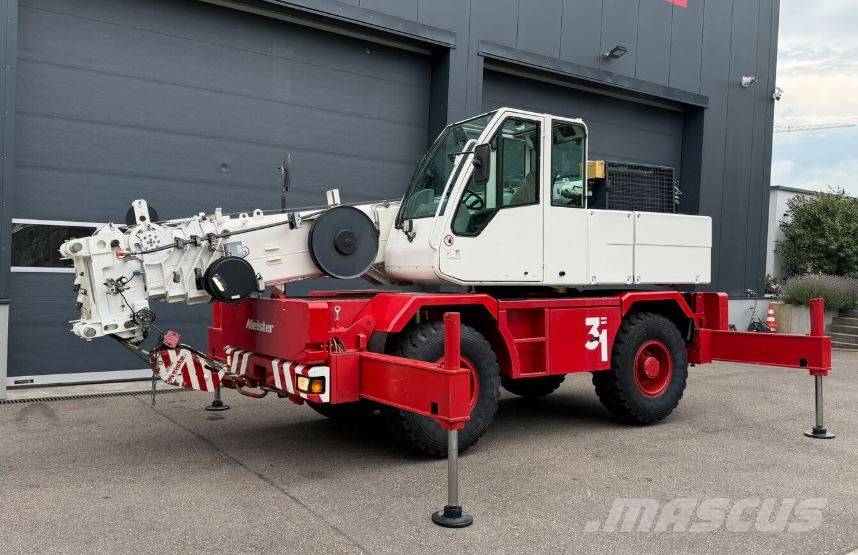Marchetti Trio MG 12.28 Minikran Grúas todo terreno