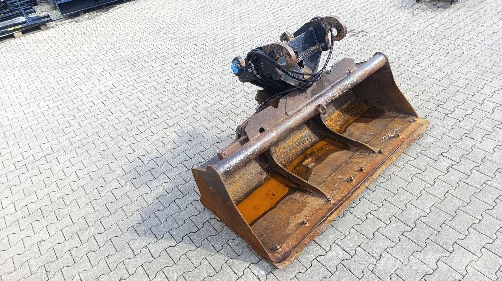 Other Grabenräumlöffel hydraulisch CW30/CW40 2200mm geb Schaufeln