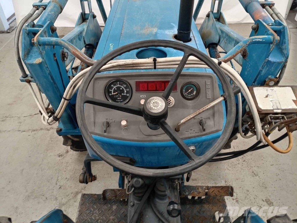 Mitsubishi D 3850FD Traktorer