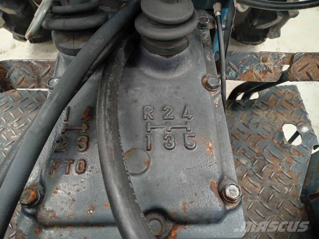 Mitsubishi D 3850FD Traktorer