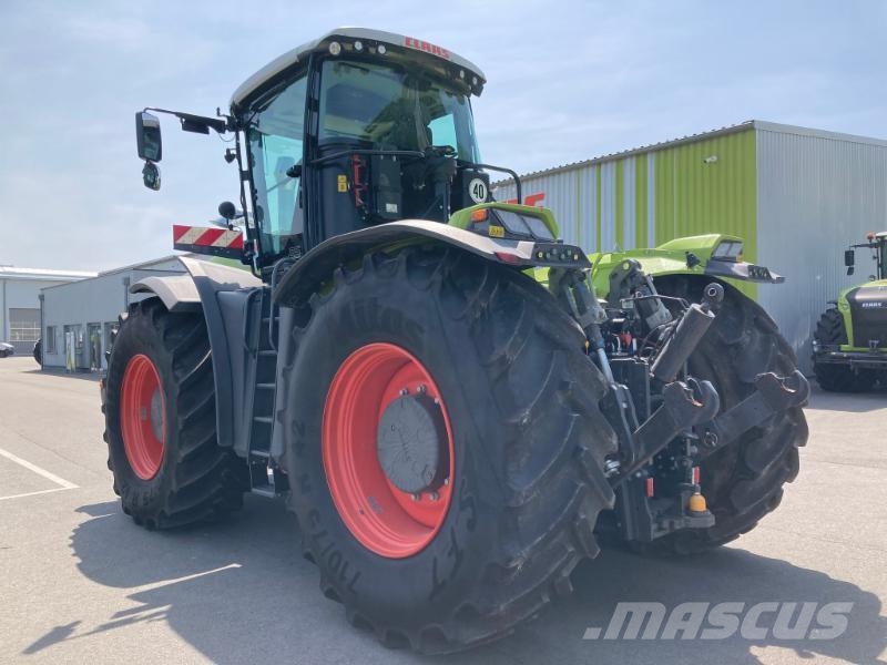 CLAAS XERION 4200 TRAC VC Tractoren