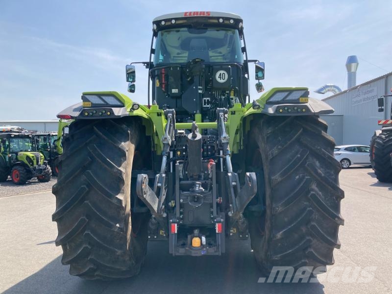 CLAAS XERION 4200 TRAC VC Tractoren
