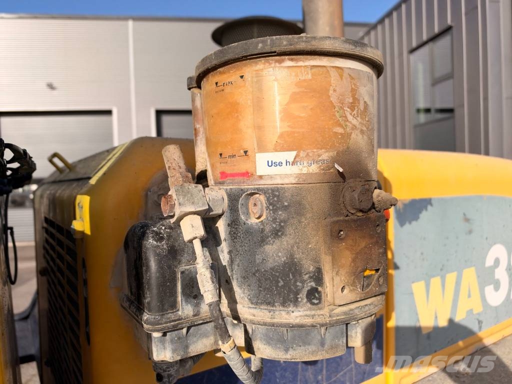 Komatsu WA320-5H 4x2 Wheelloader Læssemaskiner på hjul