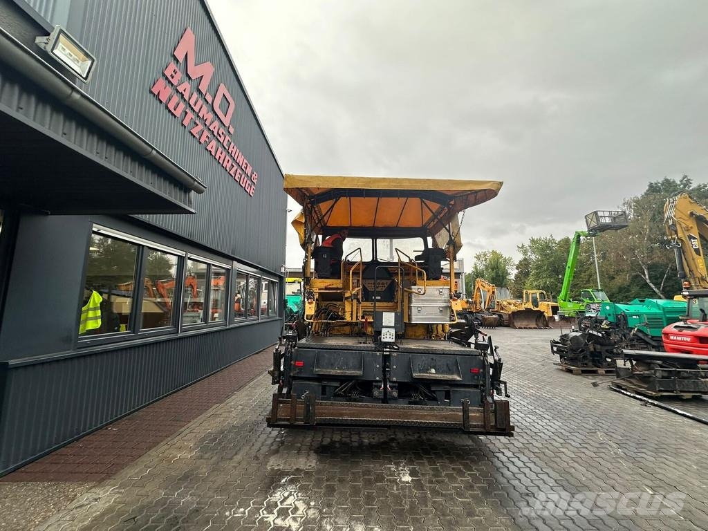 Demag DF 110 C Strassenfertiger