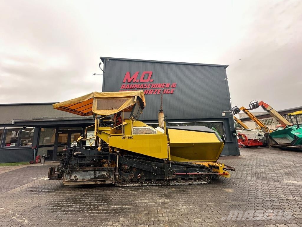 Demag DF 110 C Strassenfertiger