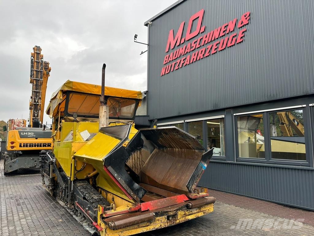Demag DF 110 C Strassenfertiger