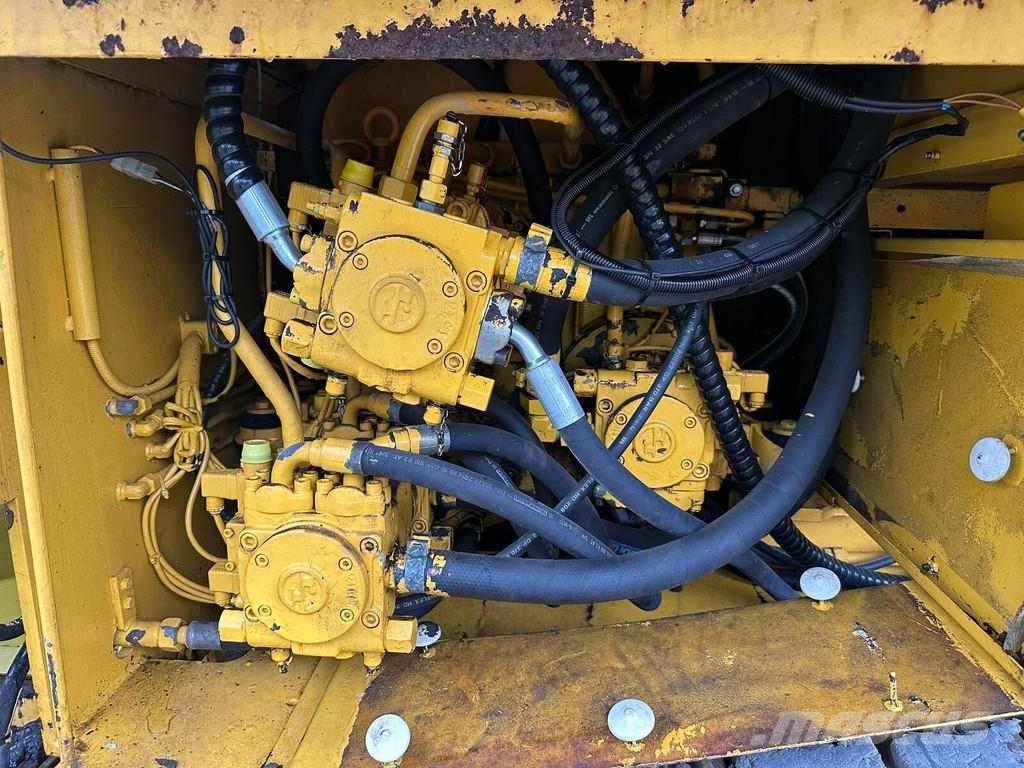 Demag DF 110 C Strassenfertiger