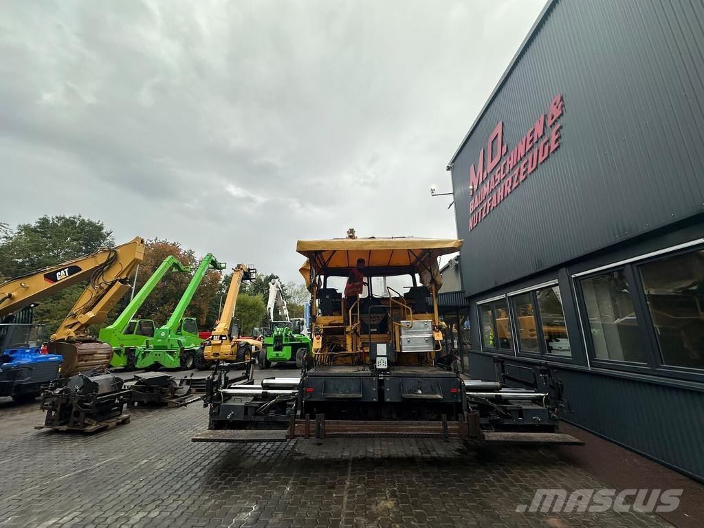 Demag DF 110 C Strassenfertiger