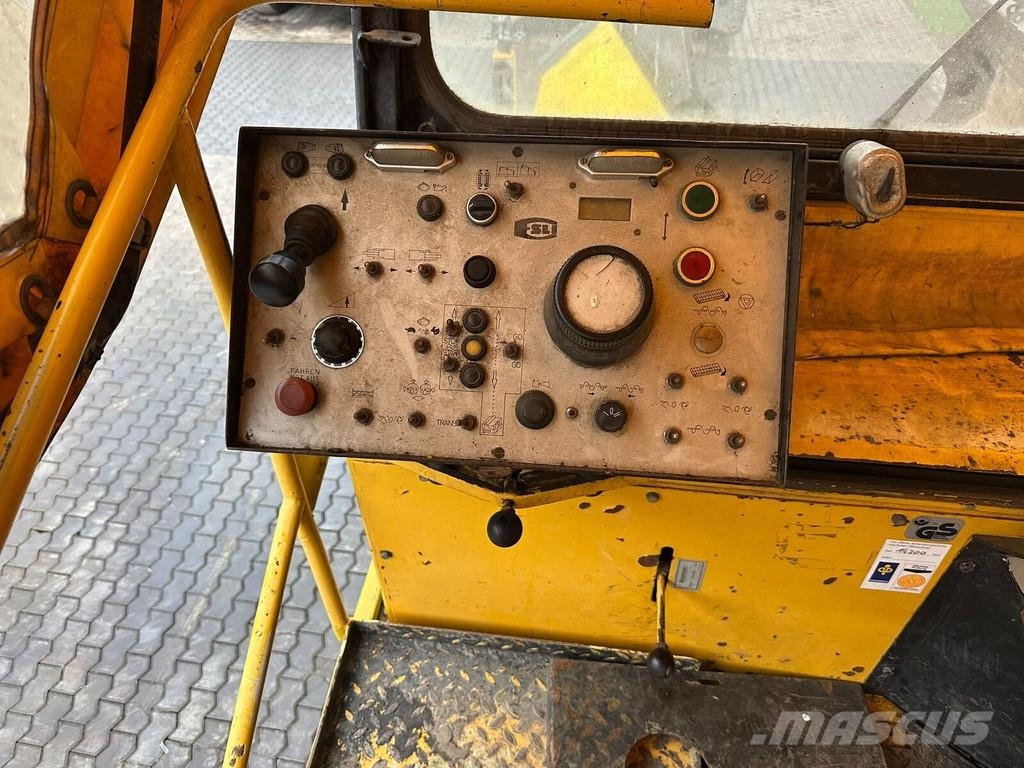 Demag DF 110 C Strassenfertiger