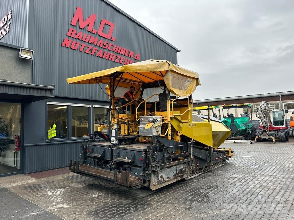 Demag DF 110 C Strassenfertiger