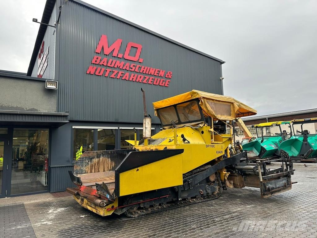 Demag DF 110 C Strassenfertiger