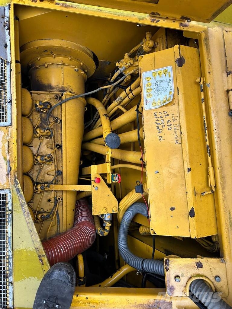 Demag DF 110 C Strassenfertiger