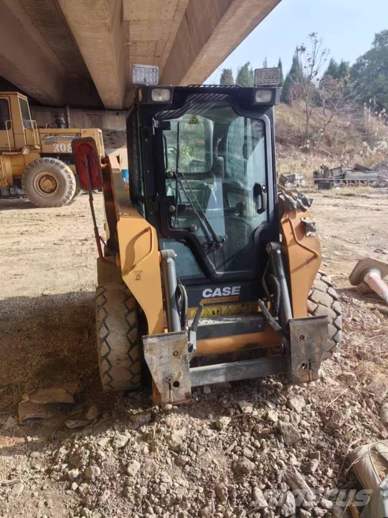 CASE SR 200 Φορτωτάκια