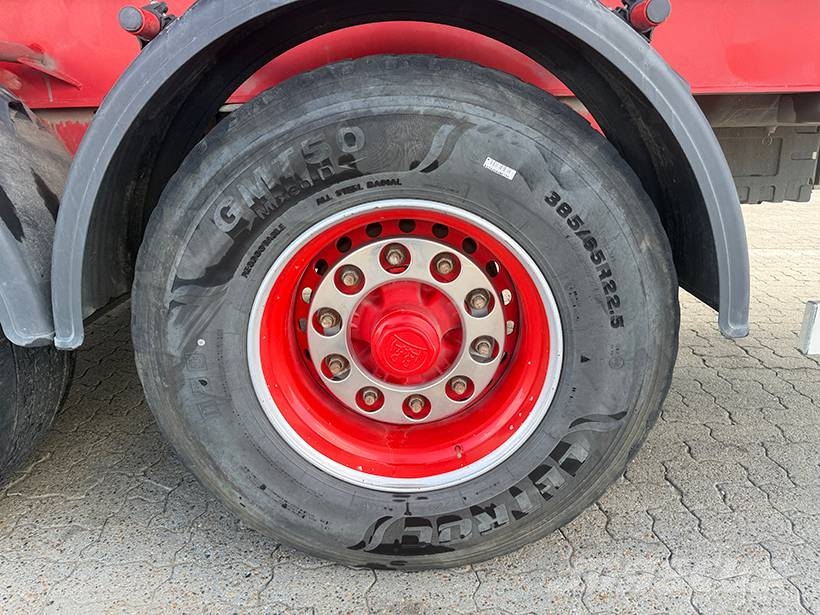 Kel-Berg Tipper / Alukastenmulde Kipper 37m3 Semirremolques de volteo